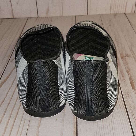 SKECHERS CLEO-SHERLOCK Women’s Slip On WIDE FIT Ballet Flats Black White Sz 7.5 - Picture 4 of 10